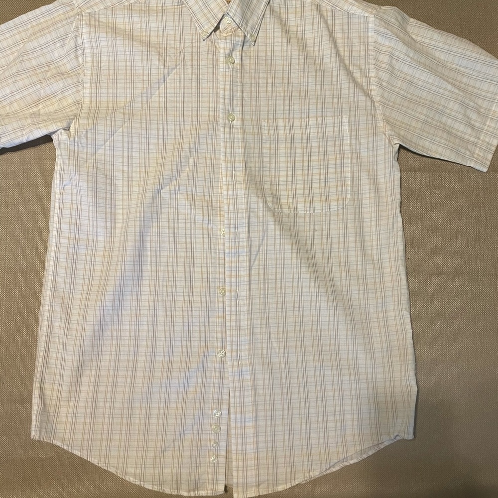 Sun River Short Sleeve Button Up size Small Shirt